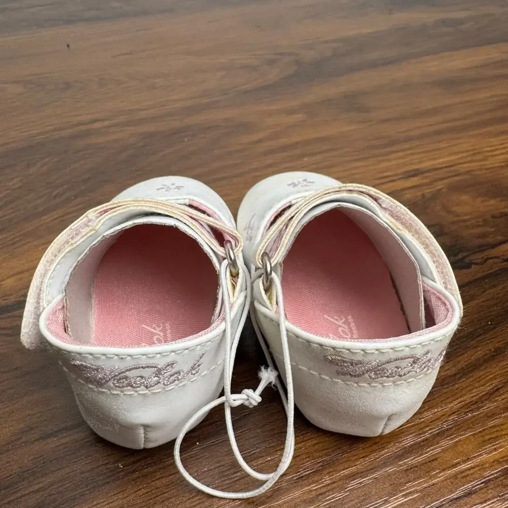 Vintage Y2K Baby Weebok Girls Size 0 Baby Booties White Pink Flowers